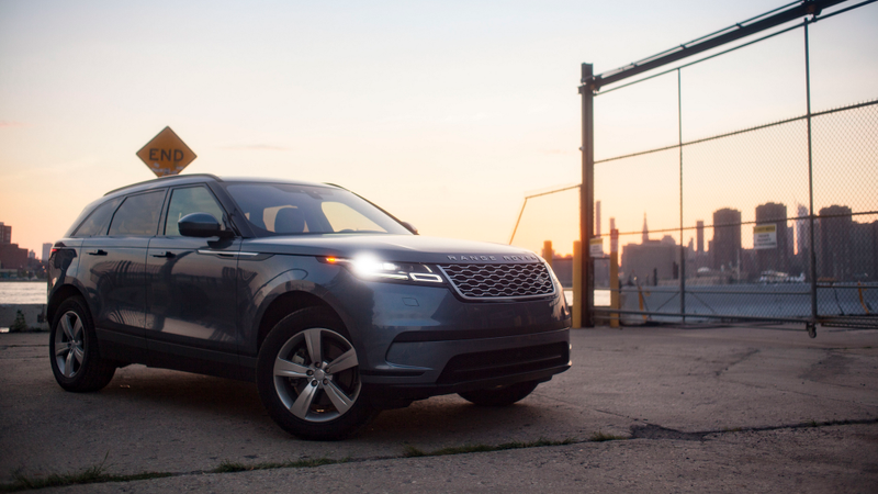 Illustration for article titled The 2018 Range Rover Velar Rolls Like Royalty and Attracts as Much Attention